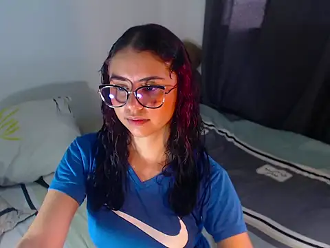 BellaLuxxs online show from May 2026 09:31:02 PM