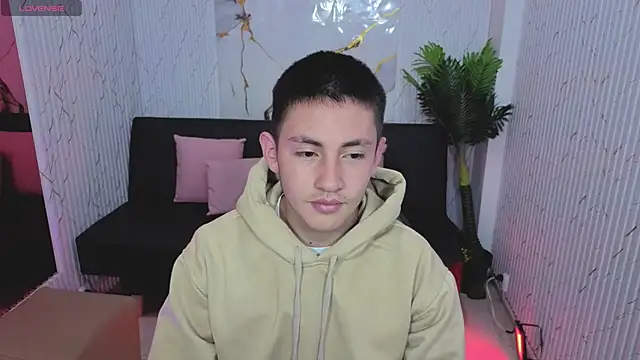 Andres Tay online show from May 2026 09:01:02 PM