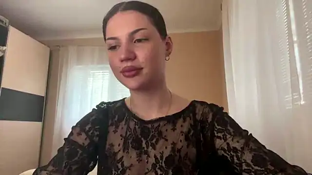 Snapshot of CrystalMuze chatting on April 2026 01:39:02 PM CrystalMuze online show from April 2026 01:39:02 PM