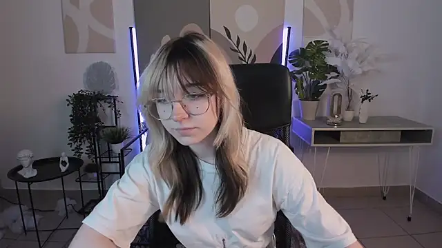 NyxCalderra online show from June 2026 04:48:02 AM