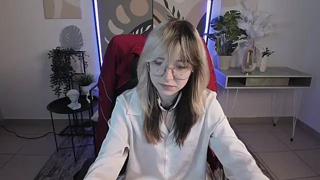 NyxCalderra online show from June 2026 07:35:01 AM