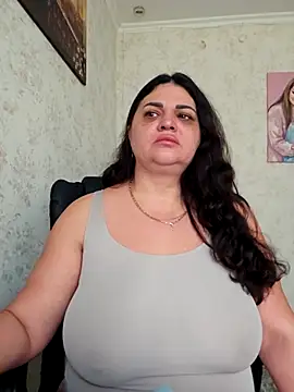 Snapshot of -CUTE-EVVIL- chatting on May 2026 06:29:01 AM -CUTE-EVVIL- online show from May 2026 06:29:01 AM