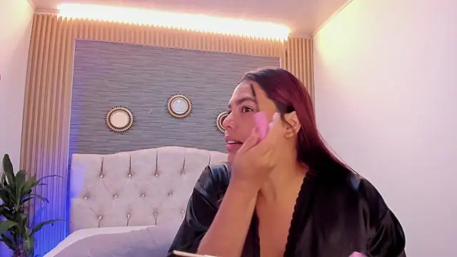 Snapshot of SamyandAllison chatting on June 2026 12:10:01 PM SamyandAllison online show from June 2026 12:10:01 PM