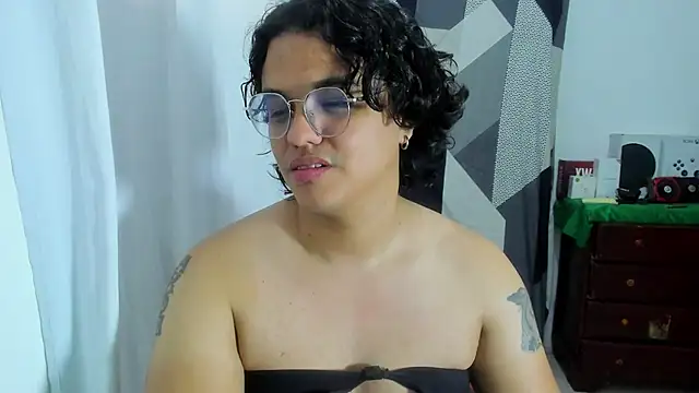 Snapshot of Diane_exotic chatting on July 2026 06:57:02 PM Diane exotic online show from July 2026 06:57:02 PM
