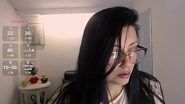 Snapshot of Valeri_bj chatting on May 2026 09:53:02 PM Valeri bj online show from May 2026 09:53:02 PM