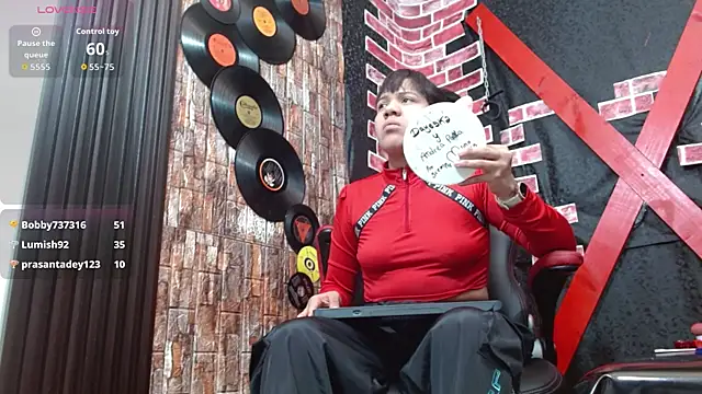 Dominatriz Arlette online show from June 2026 06:23:01 PM