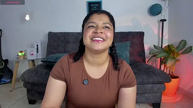 Snapshot of Nerea- chatting on July 2026 04:41:02 AM Nerea- online show from July 2026 04:41:02 AM