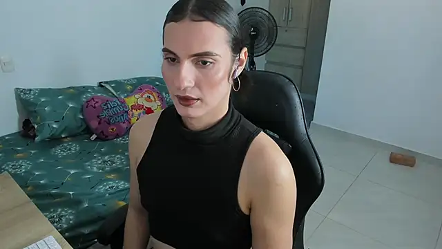 Snapshot of _shantallskinny_ chatting on June 2026 03:59:02 AM shantallskinny online show from June 2026 03:59:02 AM