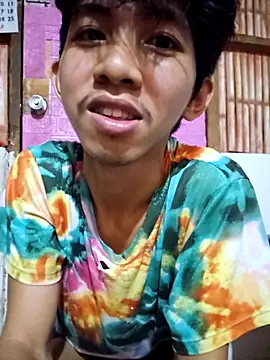 reynaldzzz online show from April 2026 06:38:01 PM