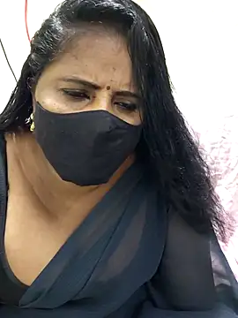 Snapshot of Sunitha-tamilponu chatting on July 2026 06:28:01 AM Sunitha-tamilponu online show from July 2026 06:28:01 AM
