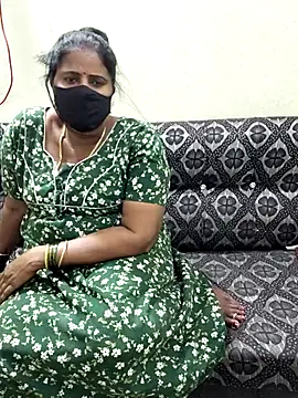 Snapshot of Sunitha-tamilponu chatting on July 2026 08:49:02 AM Sunitha-tamilponu online show from July 2026 08:49:02 AM