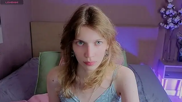 Snapshot of Emily_Cartex chatting on July 2026 05:43:01 AM Emily Cartex online show from July 2026 05:43:01 AM