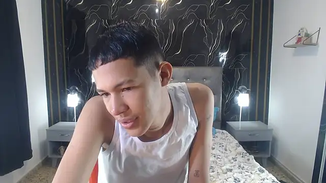 PhillipCox online show from May 2026 12:44:01 PM