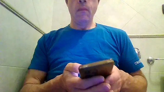 kelper18 online show from April 2026 07:23:01 PM