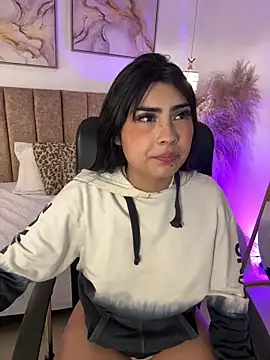 Snapshot of SofiVelvet_ chatting on May 2026 12:57:02 PM SofiVelvet online show from May 2026 12:57:02 PM