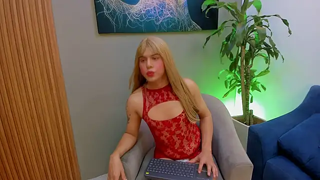 Daphne Leia online show from May 2026 08:51:01 PM