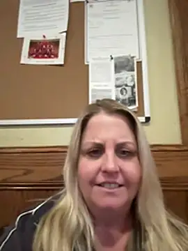 Bruiserboomer2 online show from April 2026 10:38:01 PM