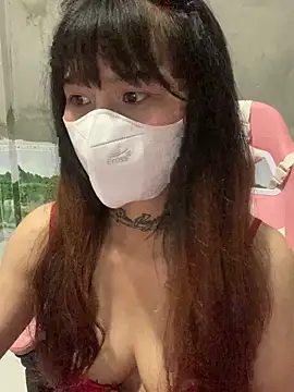 Snapshot of Lilyy18 chatting on June 2026 03:47:01 PM Lilyy18 online show from June 2026 03:47:01 PM