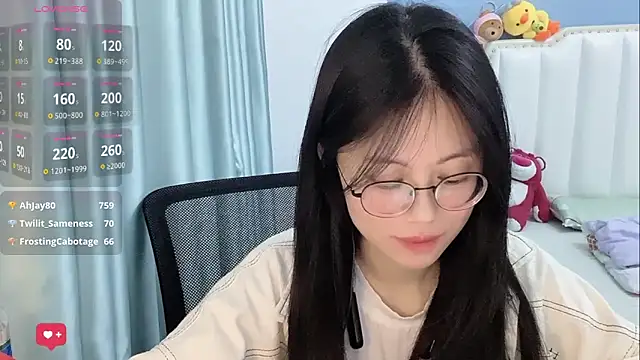 Luna-666 online show from May 2026 07:41:01 PM