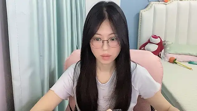 Luna-666 online show from July 2026 01:47:01 PM