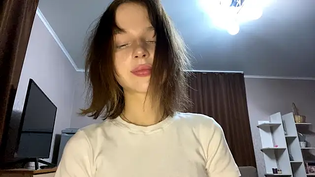 asunasue online show from April 2026 11:43:02 PM