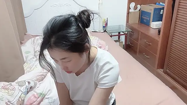 Snapshot of XIAOnaimao-001 chatting on May 2026 05:13:01 AM XIAOnaimao-001 online show from May 2026 05:13:01 AM