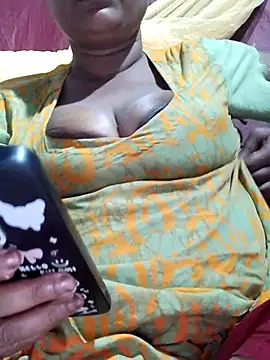 Snapshot of Gulapi_N chatting on May 2026 05:56:01 AM Gulapi N online show from May 2026 05:56:01 AM