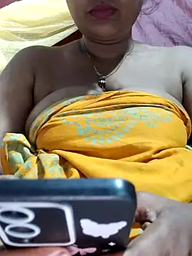 Snapshot of Gulapi_N chatting on May 2026 11:56:01 PM Gulapi N online show from May 2026 11:56:01 PM