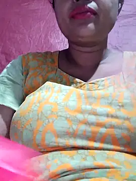 Snapshot of Gulapi_N chatting on June 2026 01:15:01 PM Gulapi N online show from June 2026 01:15:01 PM