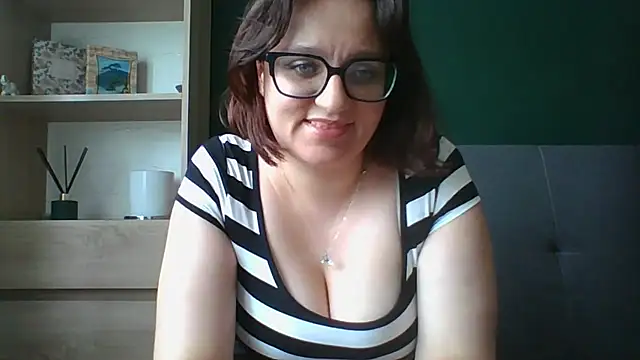 Snapshot of sensual_paris chatting on July 2026 10:21:02 AM sensual paris online show from July 2026 10:21:02 AM