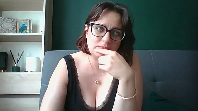 Snapshot of sensual_paris chatting on July 2026 10:39:01 AM sensual paris online show from July 2026 10:39:01 AM