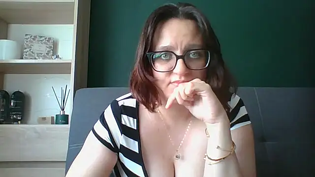 Snapshot of sensual_paris chatting on July 2026 11:17:02 AM sensual paris online show from July 2026 11:17:02 AM