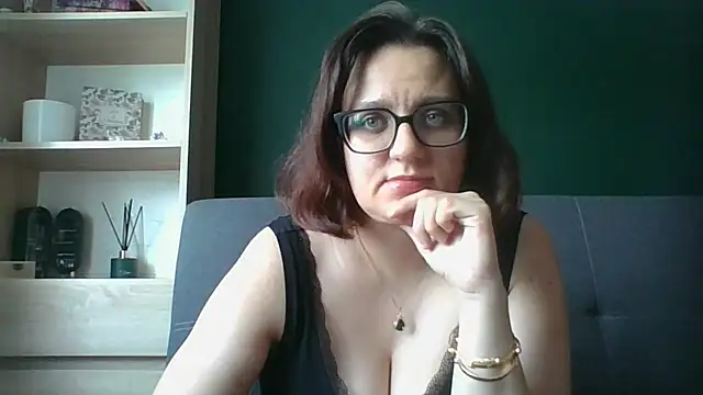 Snapshot of sensual_paris chatting on August 2026 09:04:01 AM sensual paris online show from August 2026 09:04:01 AM
