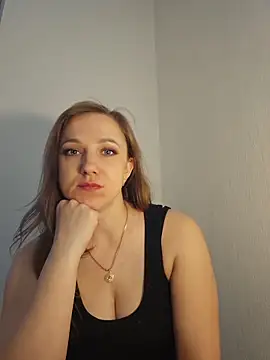 NaisAsti13 online show from April 2026 05:18:01 PM