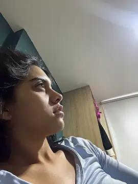 mia moonna online show from July 2026 11:41:02 AM