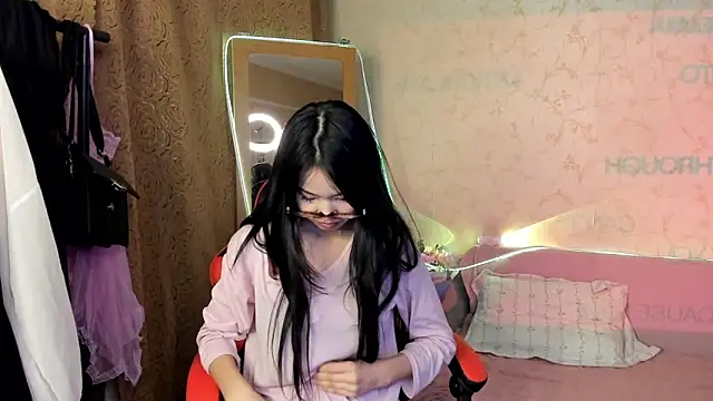 Snapshot of Akiba_cute chatting on May 2026 07:19:02 PM Akiba cute online show from May 2026 07:19:02 PM