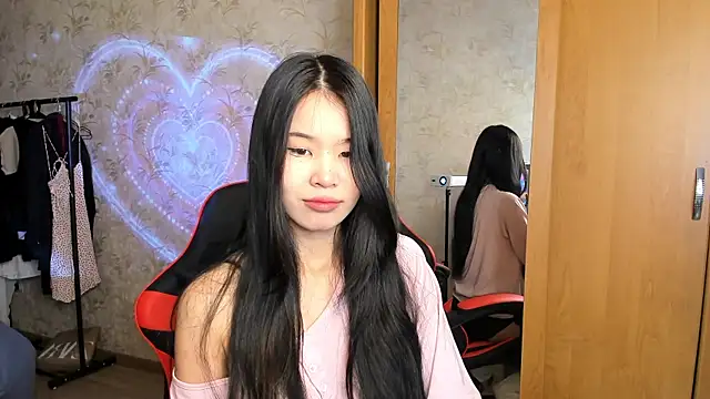 Snapshot of Akiba_cute chatting on May 2026 12:34:02 PM Akiba cute online show from May 2026 12:34:02 PM