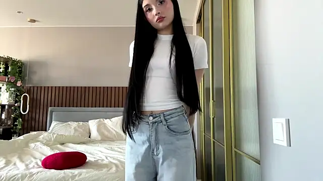 MerlynPoor online show from May 2026 05:56:01 AM