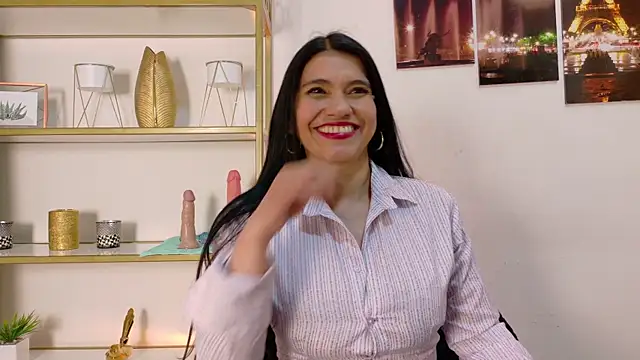 Snapshot of Dalila_5 chatting on July 2026 11:14:02 PM Dalila 5 online show from July 2026 11:14:02 PM