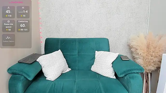 paolarey online show from February 2025 11:06:02 AM