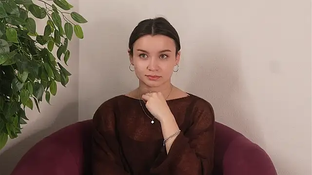 CoralMccarron online show from April 2026 10:19:01 AM