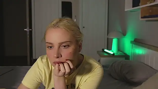 SweetPunisherr online show from August 2026 07:05:02 PM