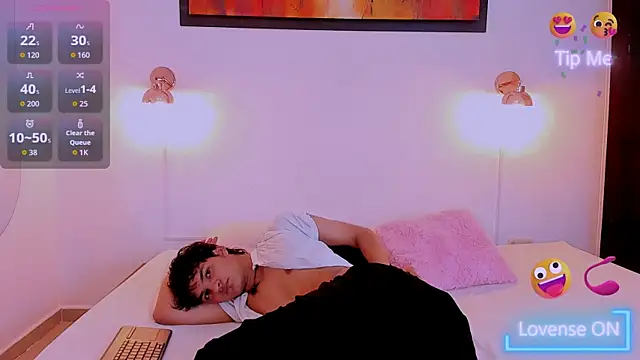 Snapshot of SahirCharm chatting on May 2026 11:41:02 AM SahirCharm online show from May 2026 11:41:02 AM