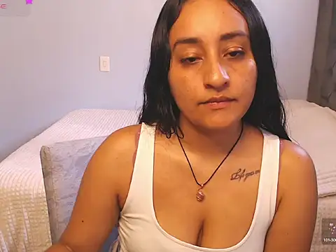 Snapshot of erotic_lov chatting on July 2026 05:22:01 PM erotic lov online show from July 2026 05:22:01 PM