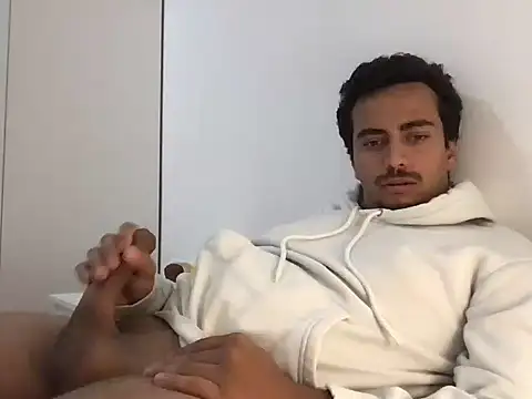 Snapshot of BrunoAvila1 chatting on July 2026 03:18:02 PM BrunoAvila1 online show from July 2026 03:18:02 PM