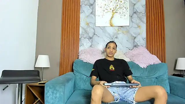 LOVE GUYS1 online show from May 2026 01:26:02 PM