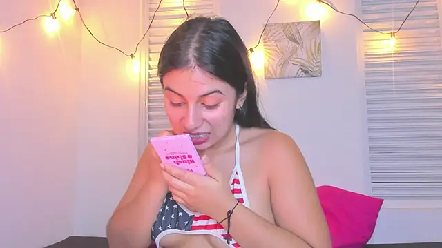 Snapshot of VictoriaaLopez chatting on July 2026 02:01:01 PM VictoriaaLopez online show from July 2026 02:01:01 PM