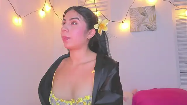 Snapshot of VictoriaaLopez chatting on July 2026 07:05:01 PM VictoriaaLopez online show from July 2026 07:05:01 PM