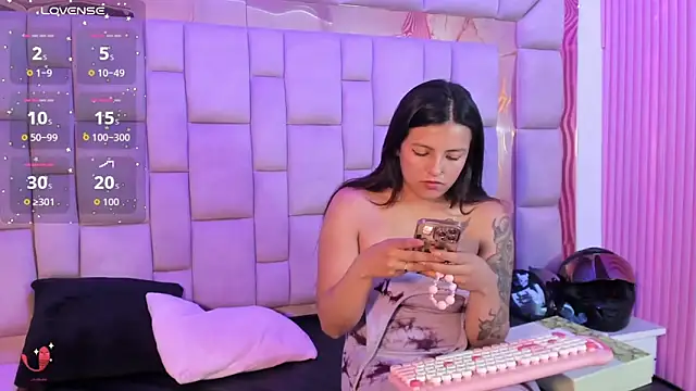 Snapshot of Anal_Temptation chatting on May 2026 01:08:01 PM Anal Temptation online show from May 2026 01:08:01 PM