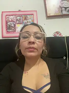kimismile0414 online show from May 2026 11:32:02 PM